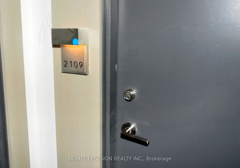 8-olympic-garden-drive-north-york-ontario-c12859308