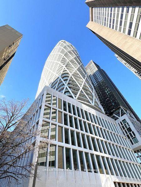 230-simcoe-street-toronto-ontario-c12859434