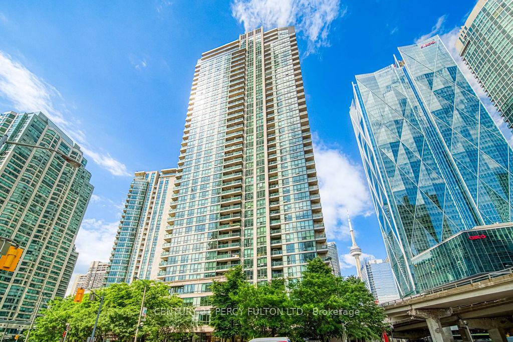 16-yonge-street-toronto-ontario-c12859492
