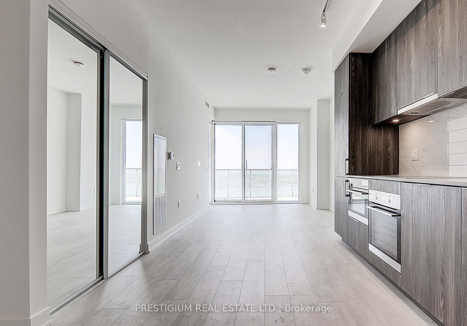 15-queens-quay-e-toronto-ontario-c12859566