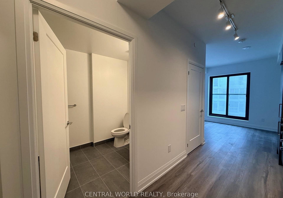 20-soudan-avenue-toronto-ontario-c12859702