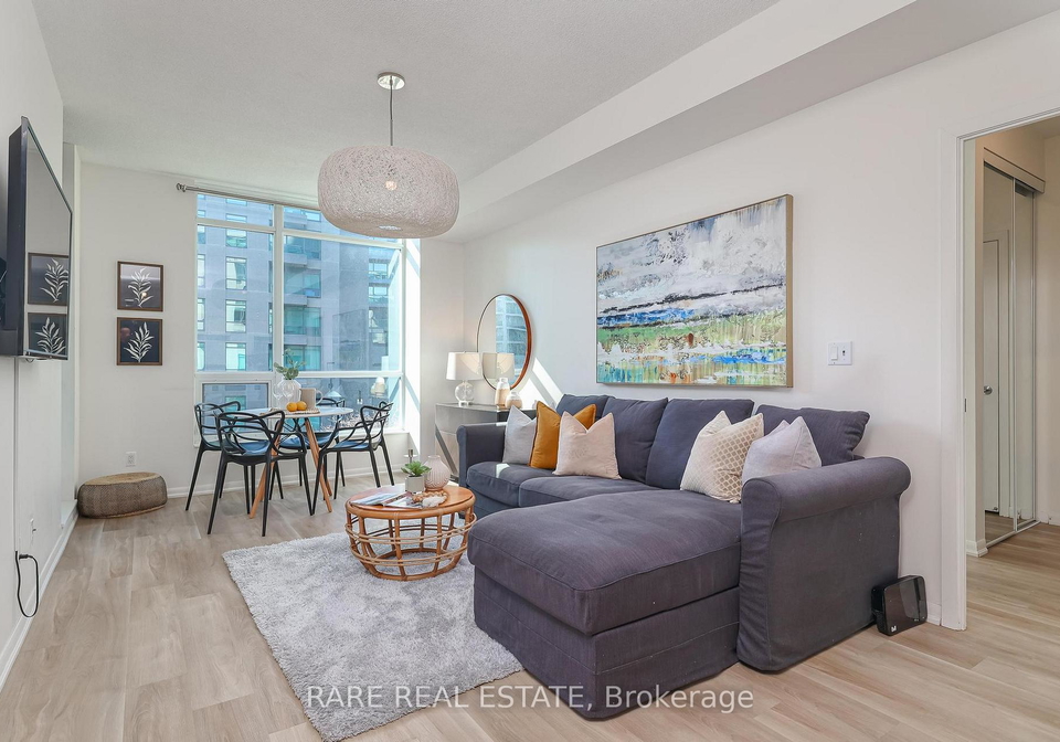 231-fort-york-boulevard-toronto-ontario-c12859764