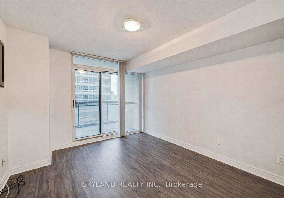 18-parkview-avenue-north-york-ontario-c12859962
