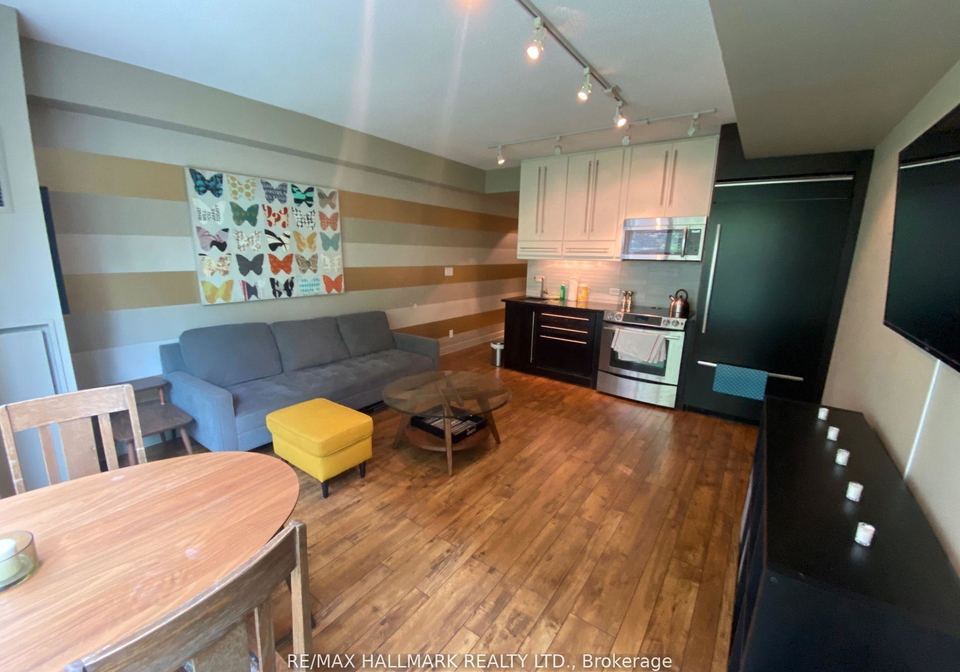 350-wellington-street-toronto-ontario-c12860556