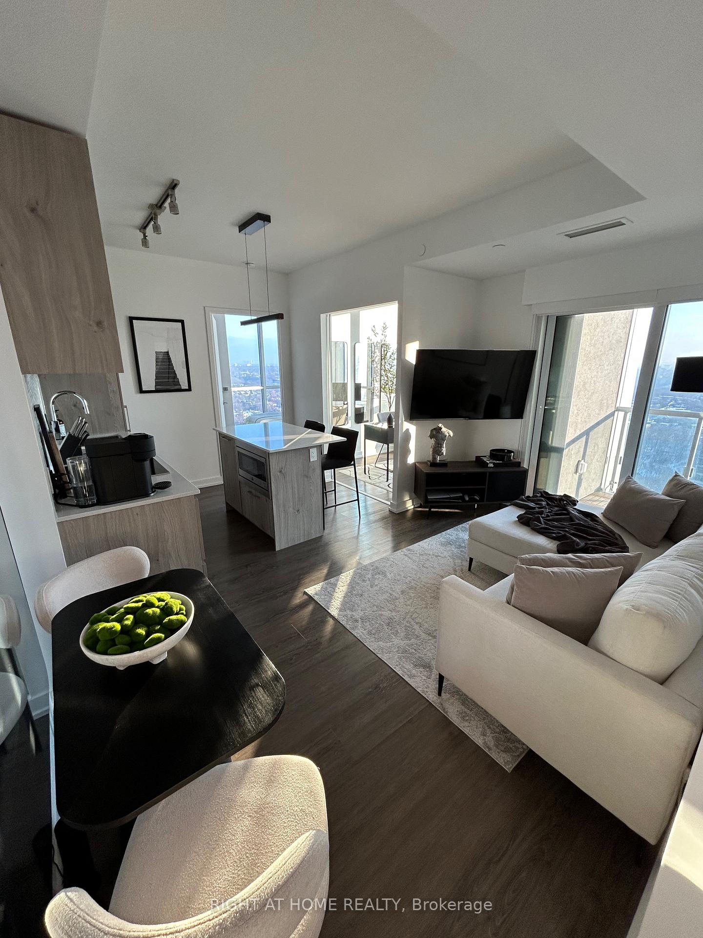 1-yorkville-avenue-toronto-ontario-c12860586