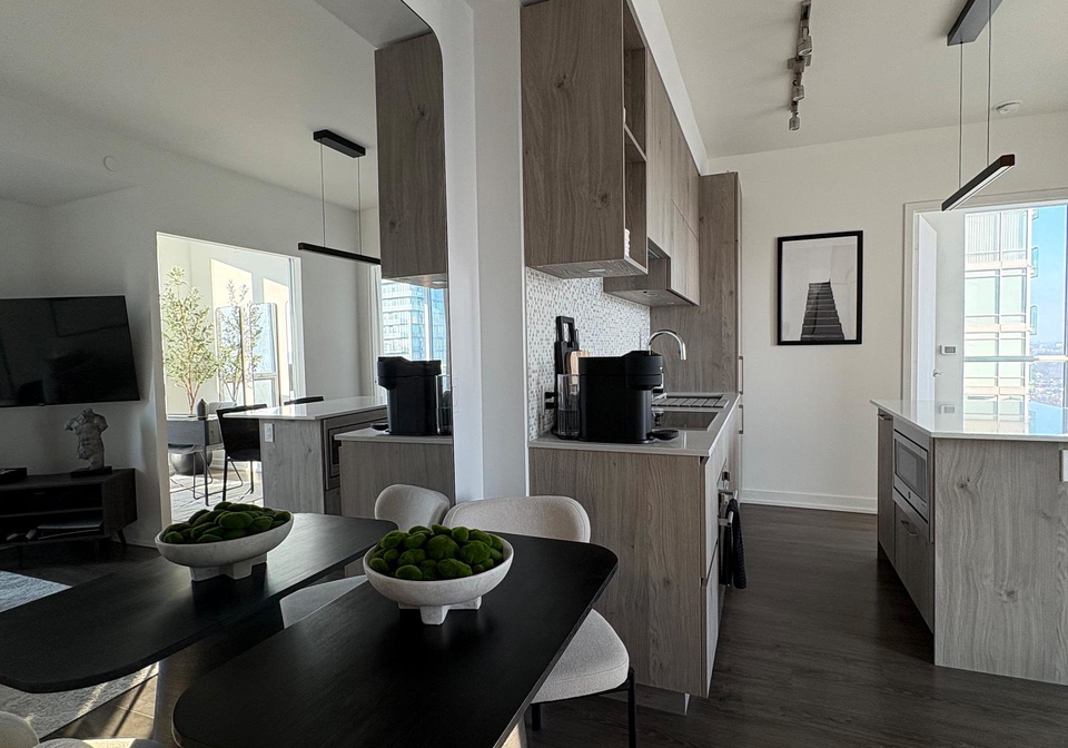 1-yorkville-avenue-toronto-ontario-c12860586