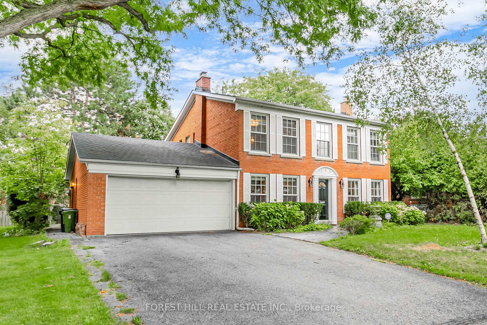 123-lord-seaton-road-north-york-ontario-c12860592