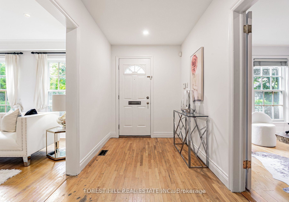 123-lord-seaton-road-north-york-ontario-c12860592