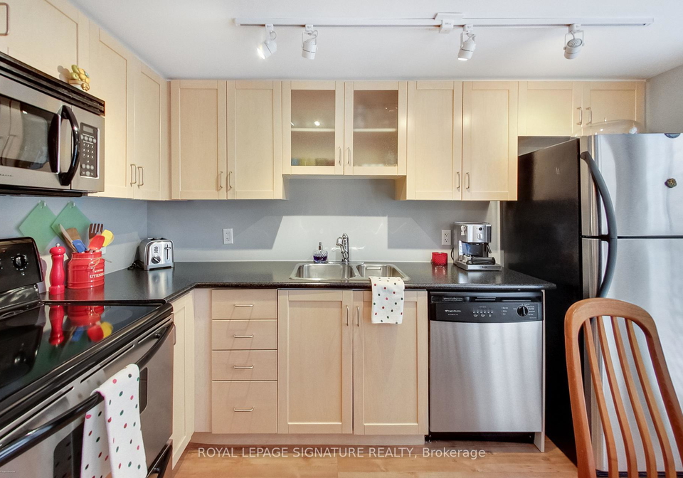 38-western-battery-road-toronto-ontario-c12860682