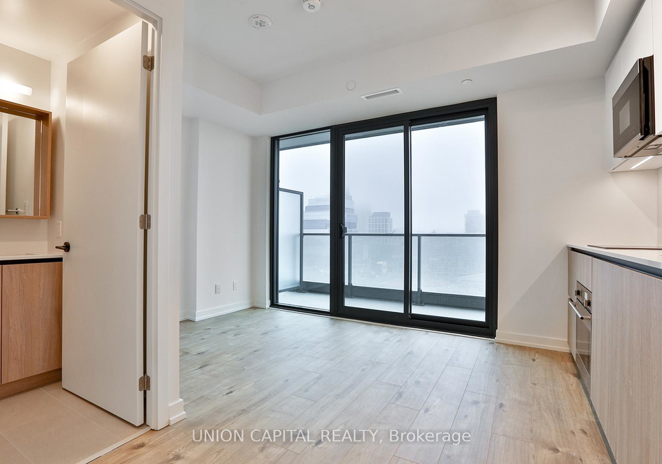 35-parliament-street-toronto-ontario-c12860772