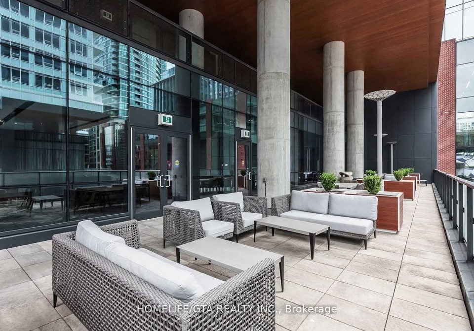 17-bathurst-street-toronto-ontario-c12860864
