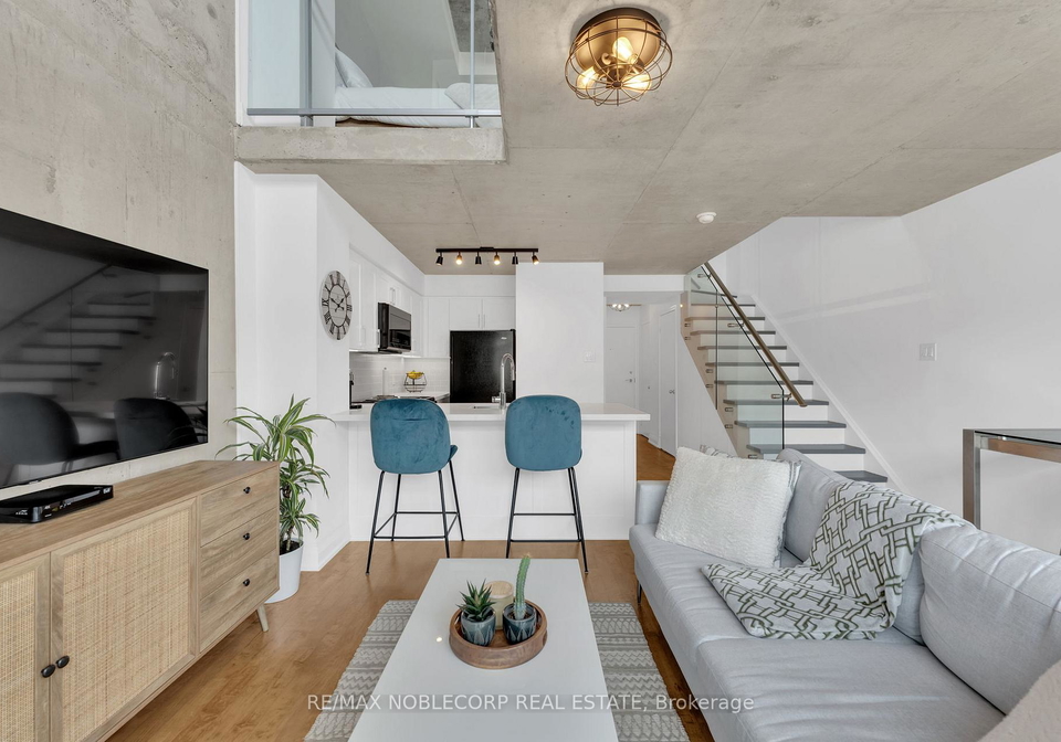 954-king-street-w-toronto-ontario-c12860972
