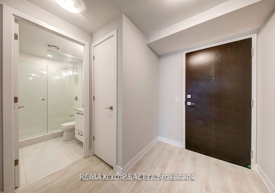 2221-yonge-street-toronto-ontario-c12861242