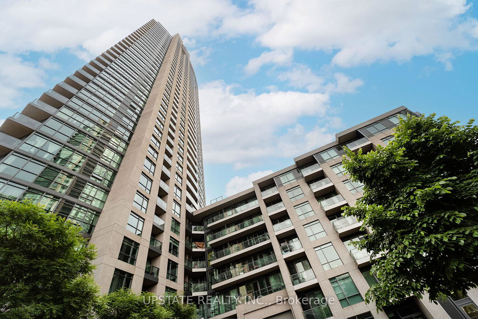 215-fort-york-boulevard-toronto-ontario-c12861300