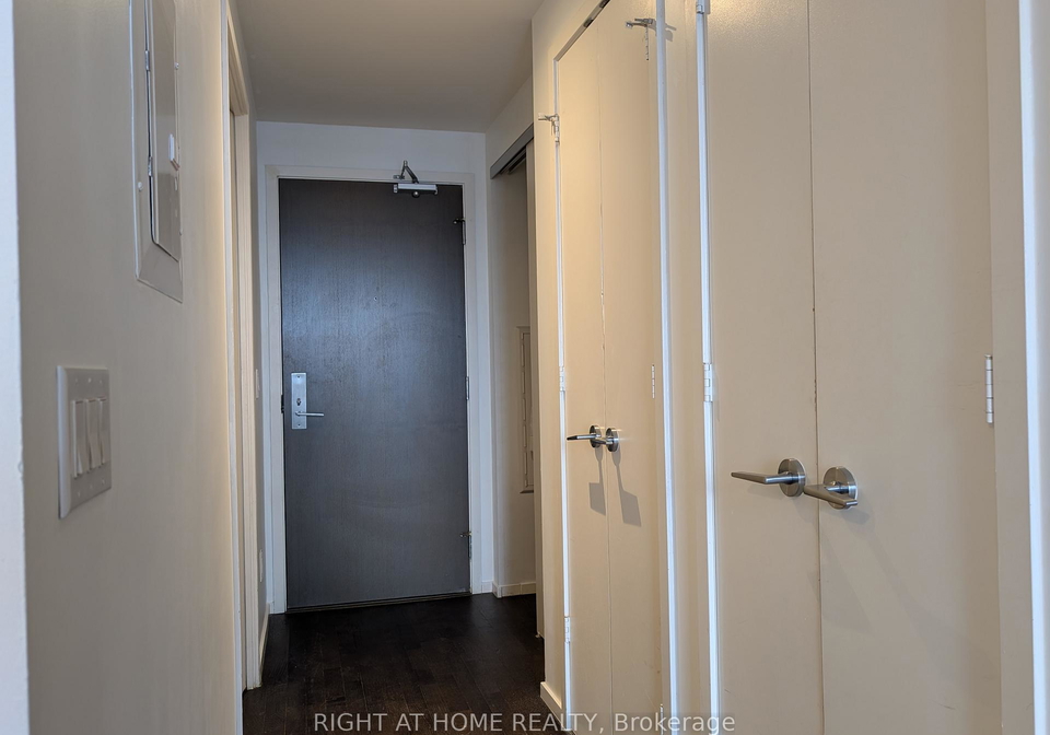 101-charles-street-e-toronto-ontario-c12861378