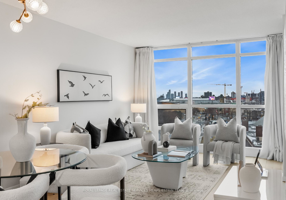 231-fort-york-boulevard-toronto-ontario-c12861470