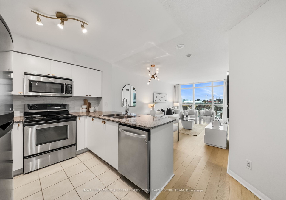 231-fort-york-boulevard-toronto-ontario-c12861470