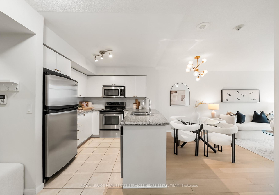 231-fort-york-boulevard-toronto-ontario-c12861470