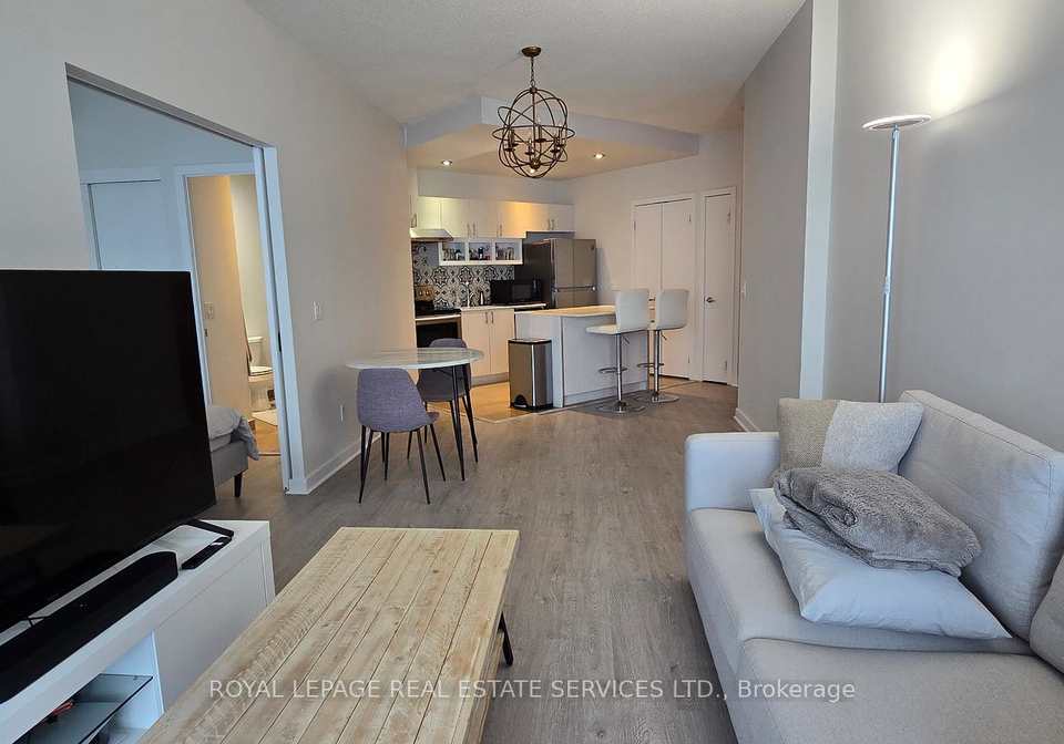 8-york-street-toronto-ontario-c12861806