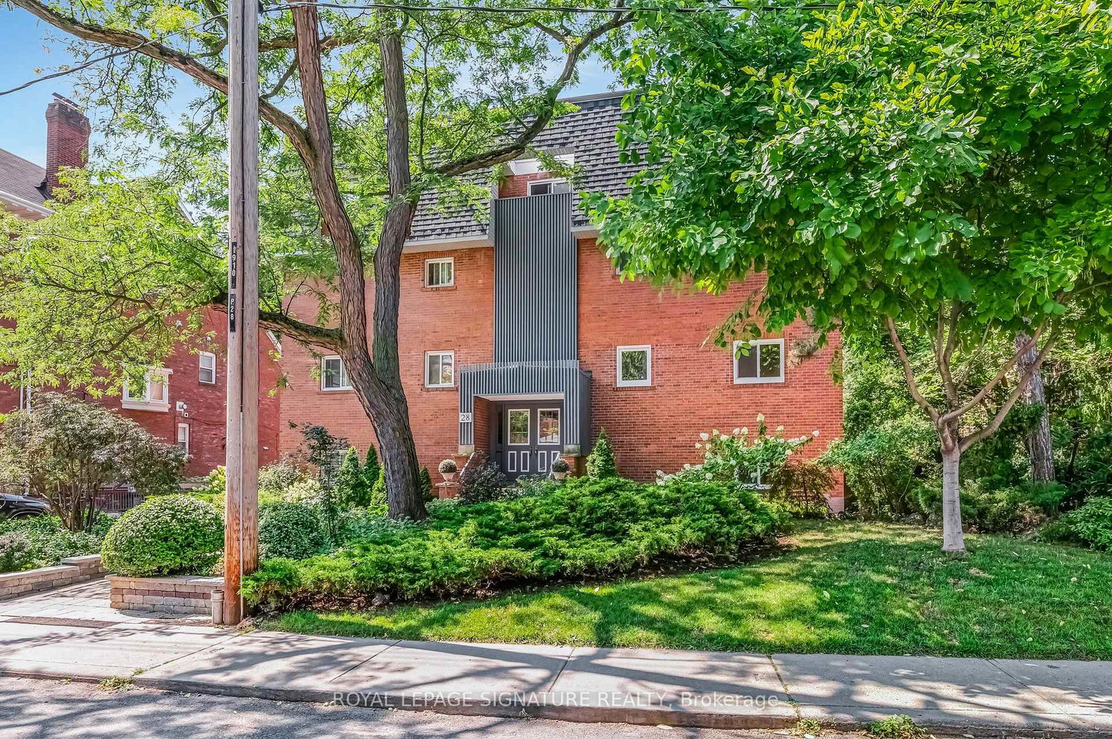 2admiral-road-toronto-ontario-c12862454