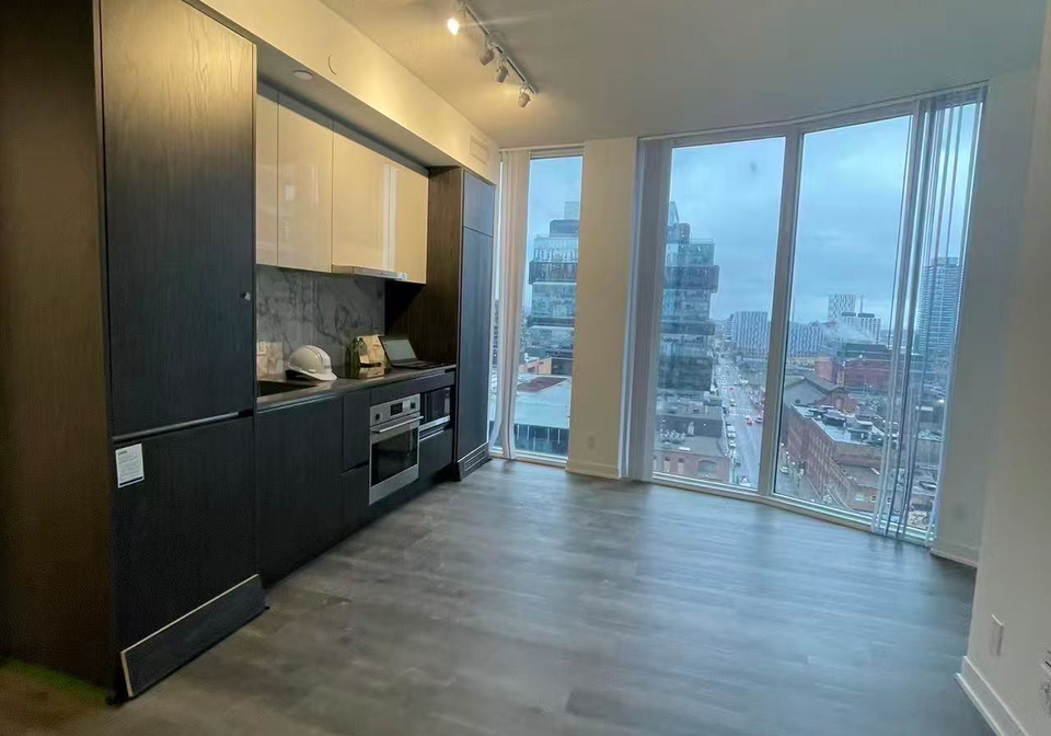 180-front-street-e-toronto-ontario-c12862758