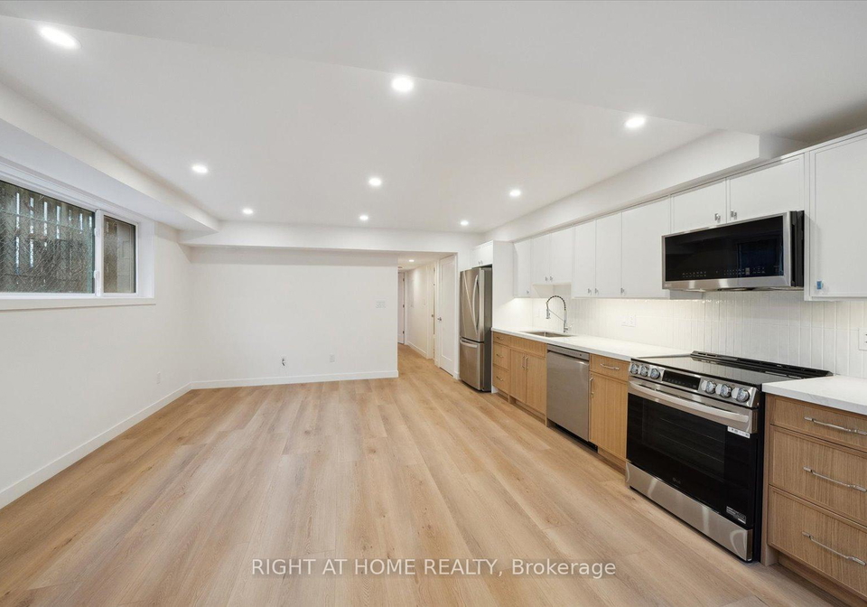 125-kendal-avenue-toronto-ontario-c12863028