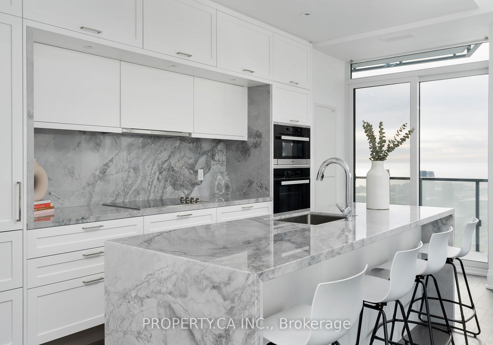 470-front-street-w-toronto-ontario-c12863284