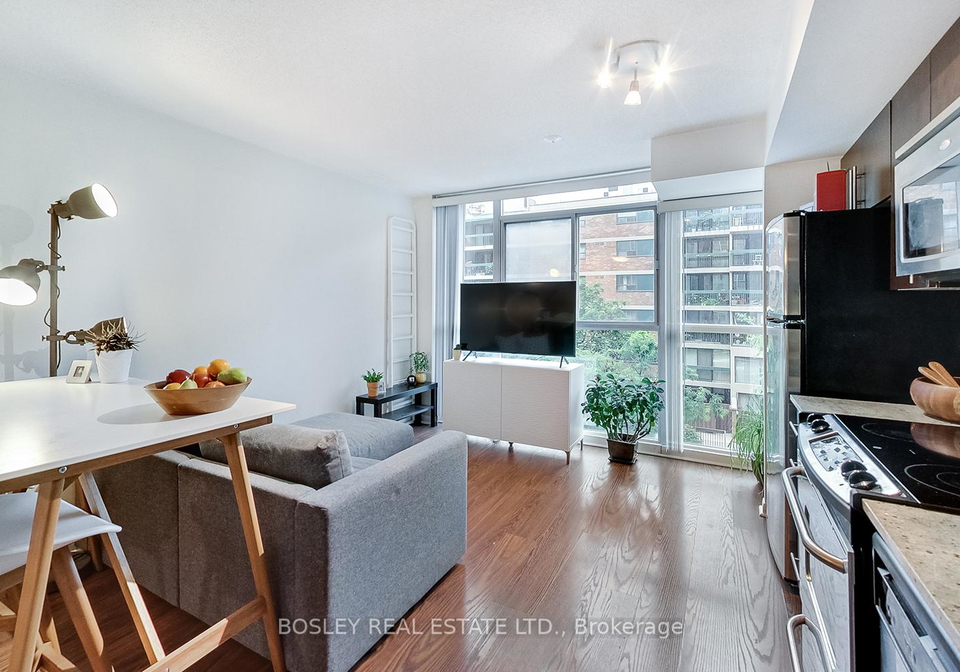 96-st-patrick-street-toronto-ontario-c12863298
