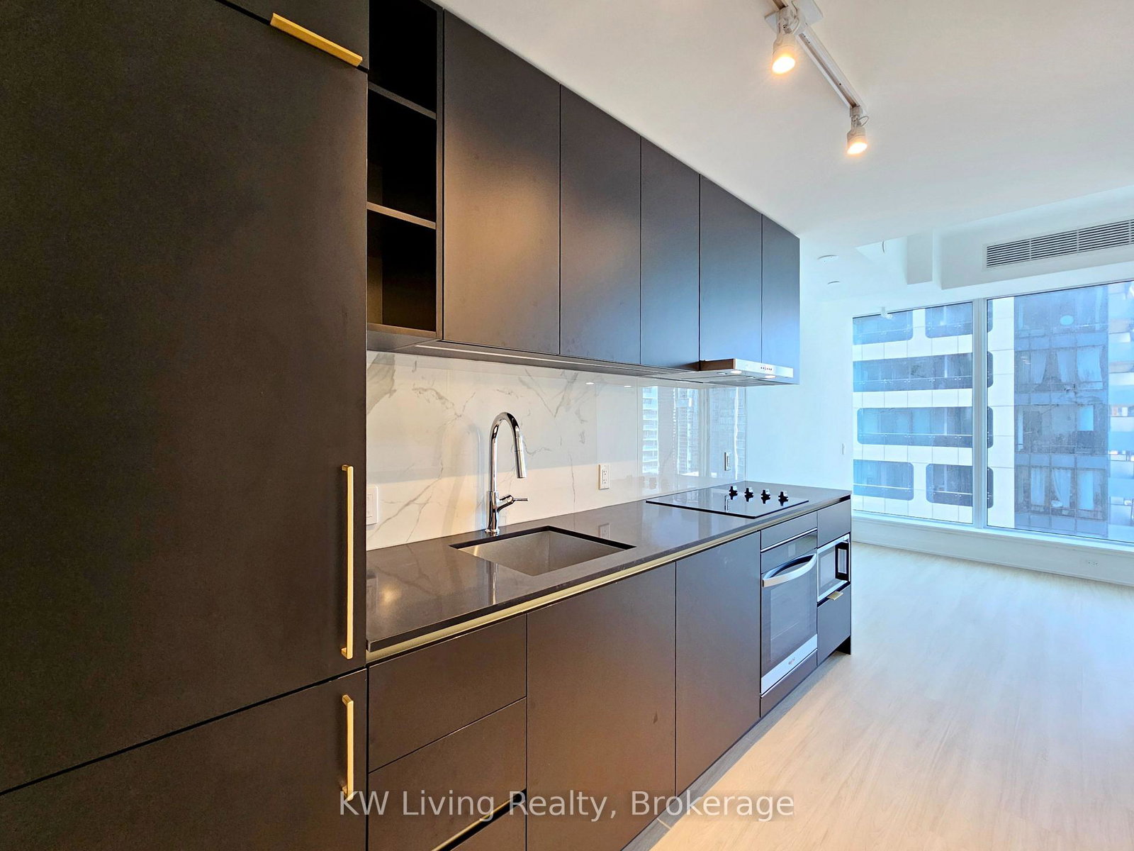 8-wellesley-street-w-toronto-ontario-c12863446