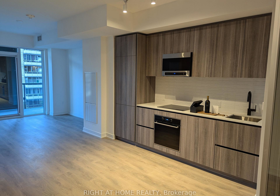 127-broadway-avenue-toronto-ontario-c12863904