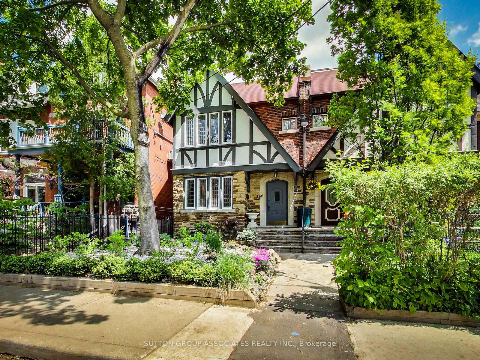 125-walmer-road-toronto-ontario-c12863960