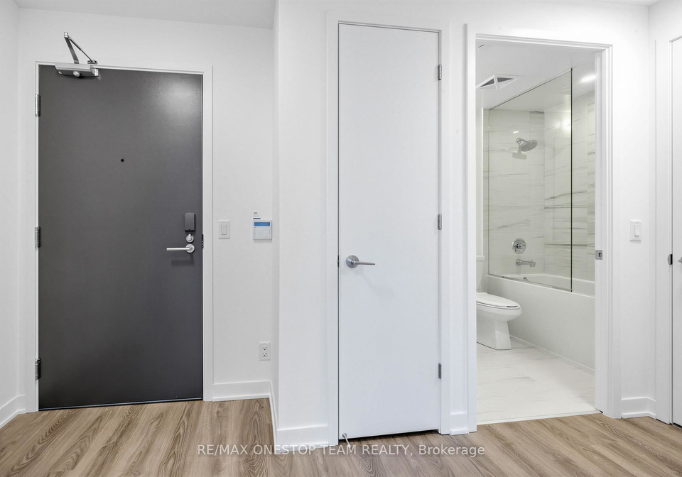 180-front-street-e-toronto-ontario-c12864084