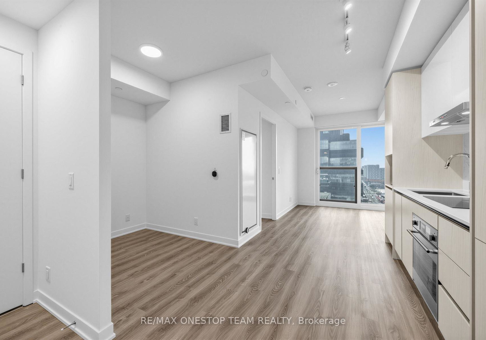 180-front-street-e-toronto-ontario-c12864084