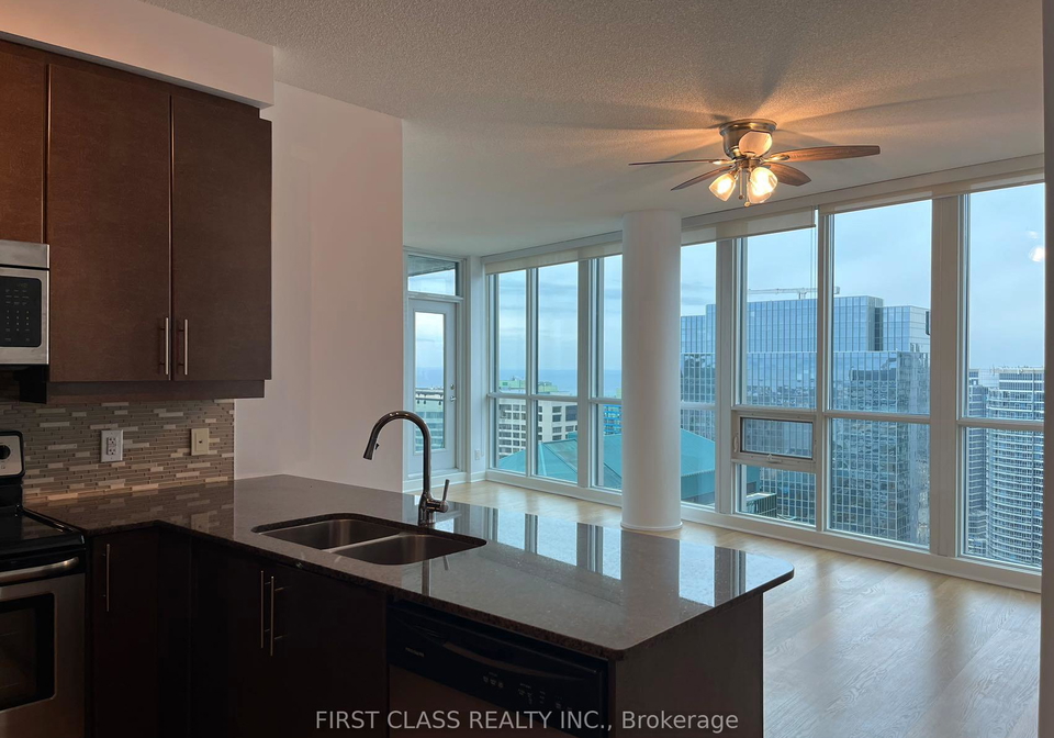 33-bay-street-toronto-ontario-c12864096
