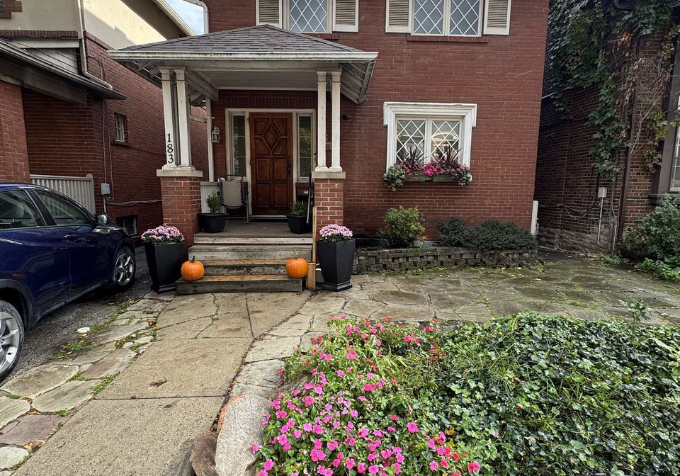 183-st-clair-avenue-e-toronto-ontario-c12864198