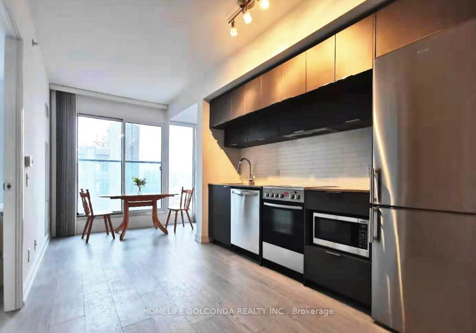 181-dundas-street-e-toronto-ontario-c12864654