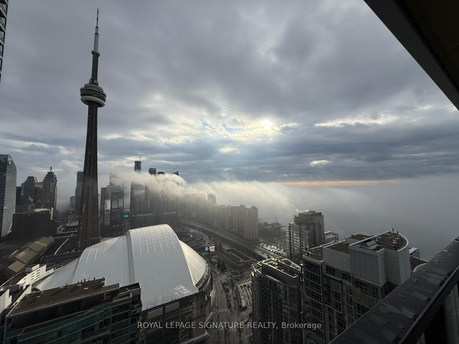 3-concord-cityplace-way-toronto-ontario-c12864690