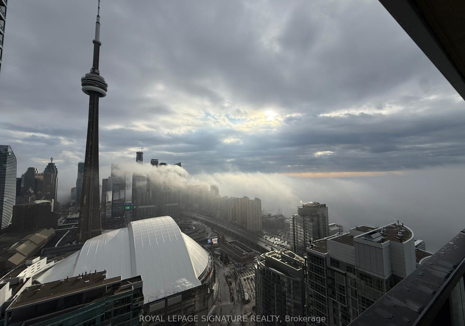 3-concord-cityplace-way-toronto-ontario-c12864690