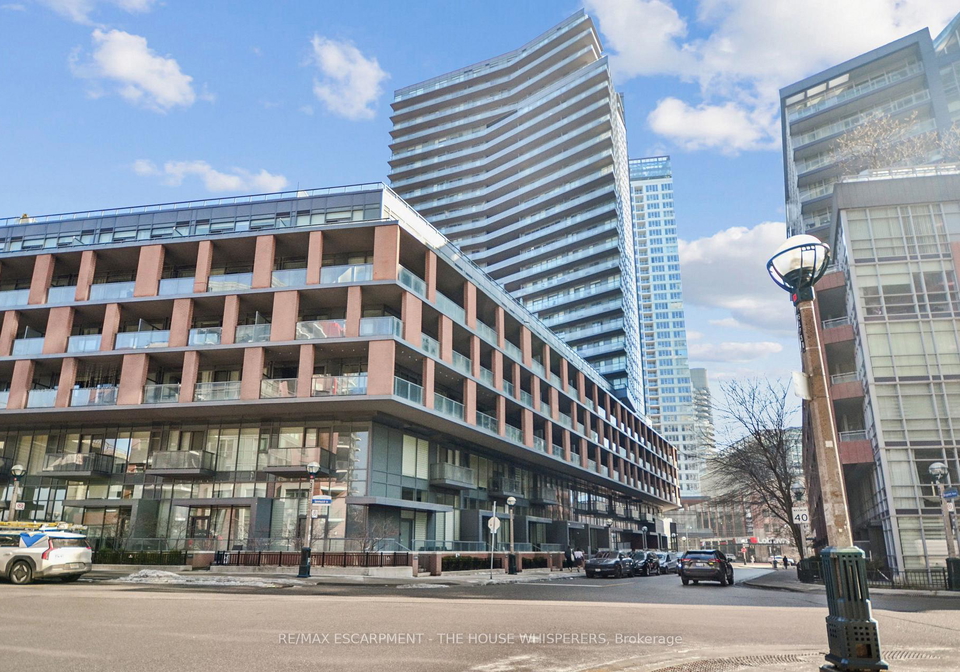 20-bruyeres-mews-toronto-ontario-c12864970