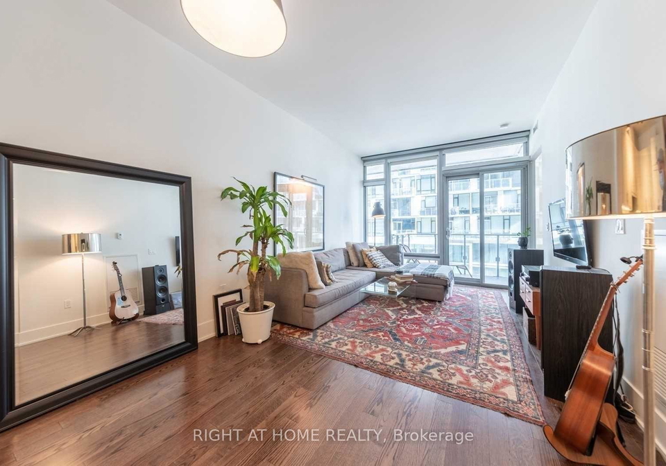 39-queens-quay-e-toronto-ontario-c12865358