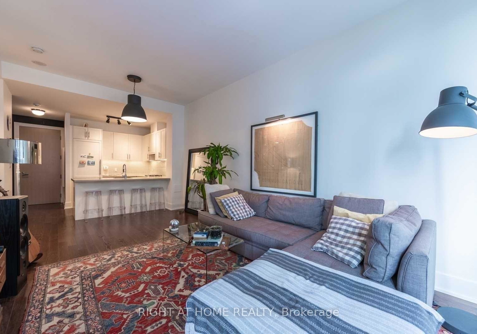 39-queens-quay-e-toronto-ontario-c12865358