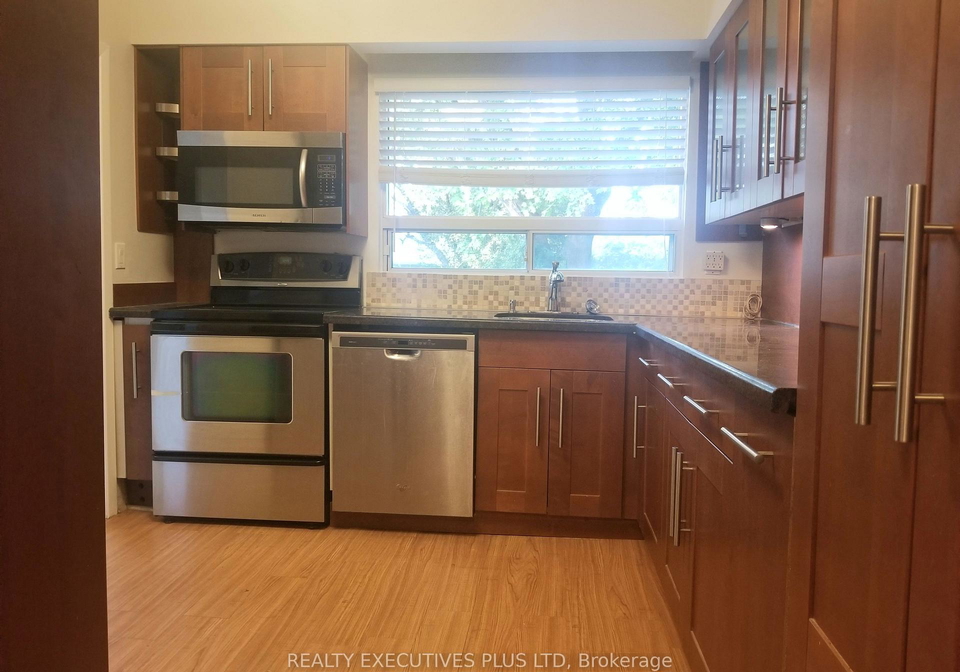 19-brucedale-crescent-north-york-ontario-c12865728