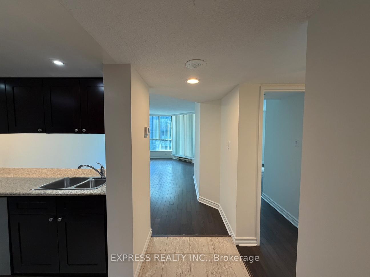 38-elm-street-toronto-ontario-c12865734