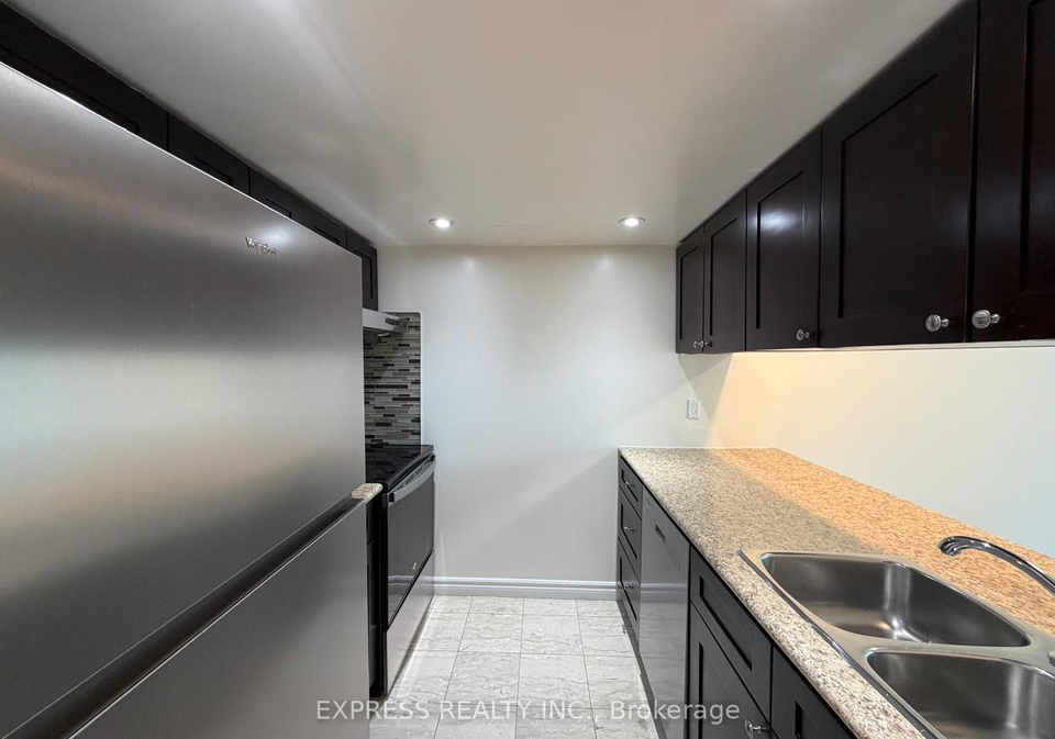 38-elm-street-toronto-ontario-c12865734