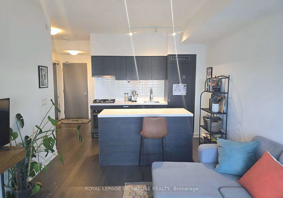 501-st-clair-avenue-w-toronto-ontario-c12865940