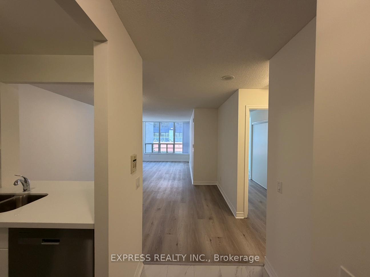 152-st-patrick-street-toronto-ontario-c12866032