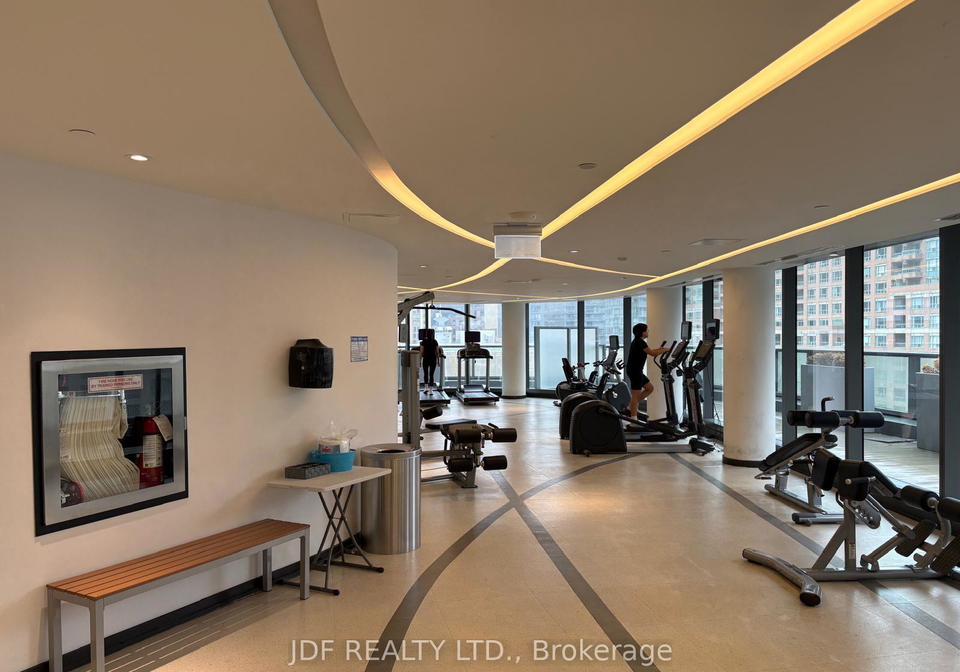 11-wellesley-street-w-toronto-ontario-c12866252