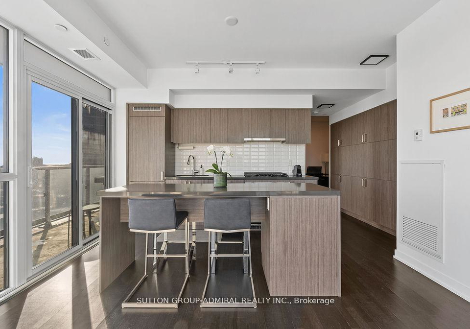 501-st-clair-avenue-toronto-ontario-c12866362