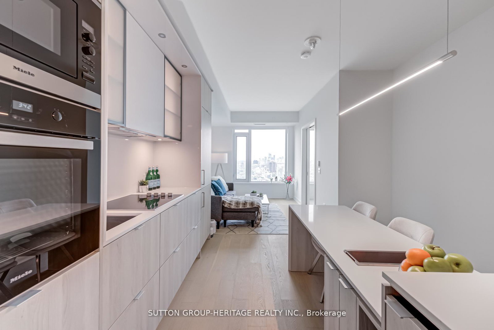 11-yorkville-avenue-toronto-ontario-c12866468