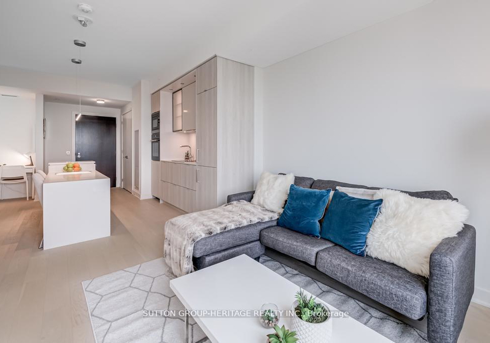 11-yorkville-avenue-toronto-ontario-c12866468